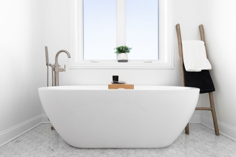 Compact Bathtub for Small Spaces